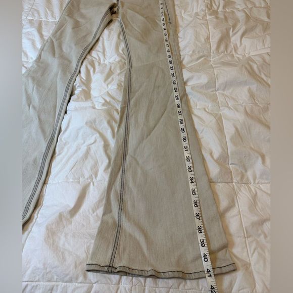 True Religion women's jeans Flare wide leg low rise size 26 western style cream - Picture 15 of 16